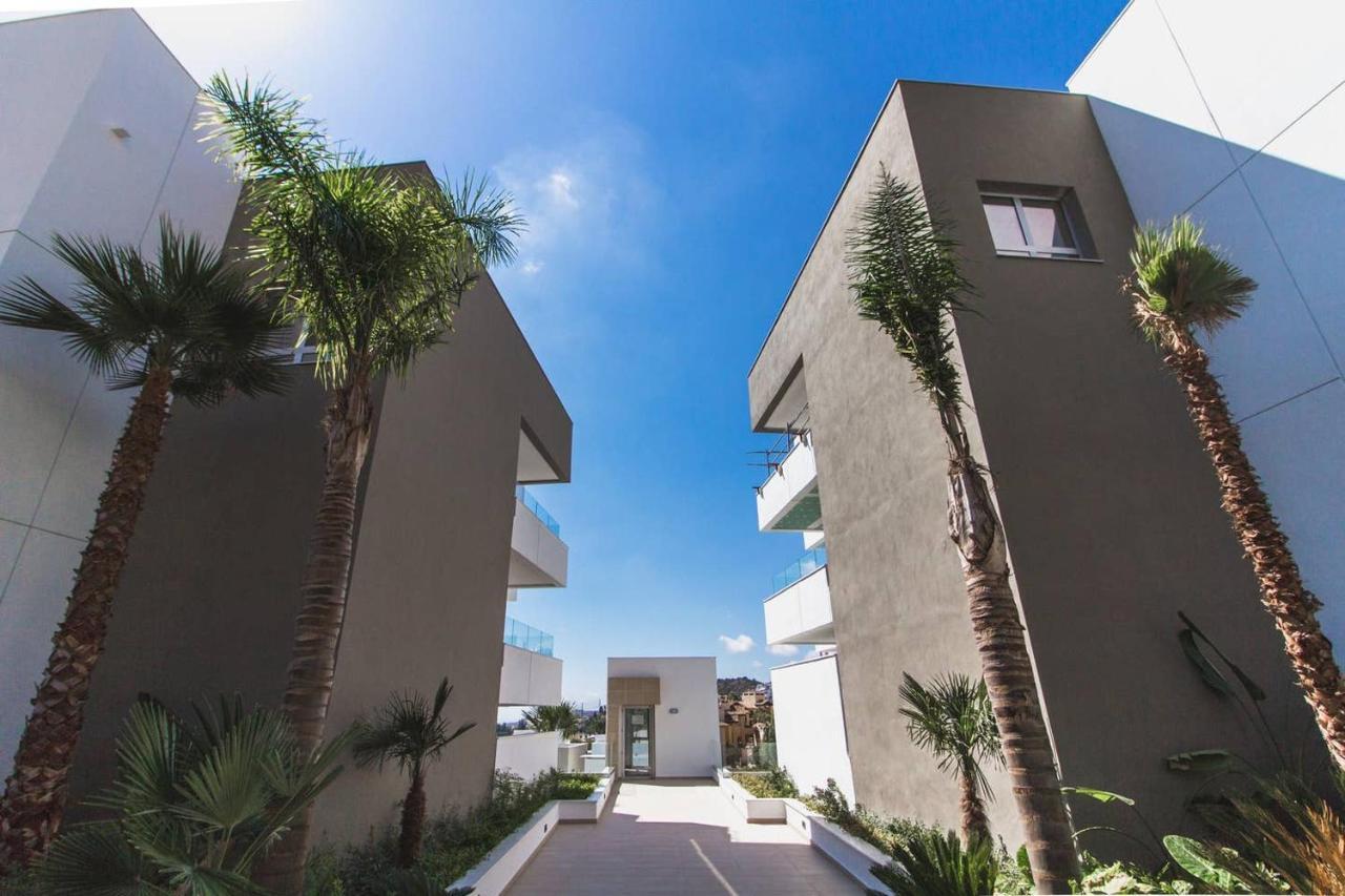 Luxury Large Terrace Views Jacuzzi Pool Apartment *